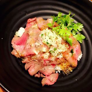 ローストビーフ丼(トップテーブル)