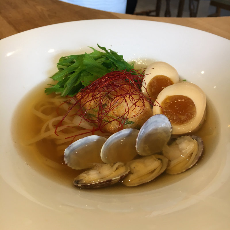 マグロ節と鶏節のだしパスタ トリュフオイルがけ 塾玉のせ(Garden's Pasta Cafe ONS)