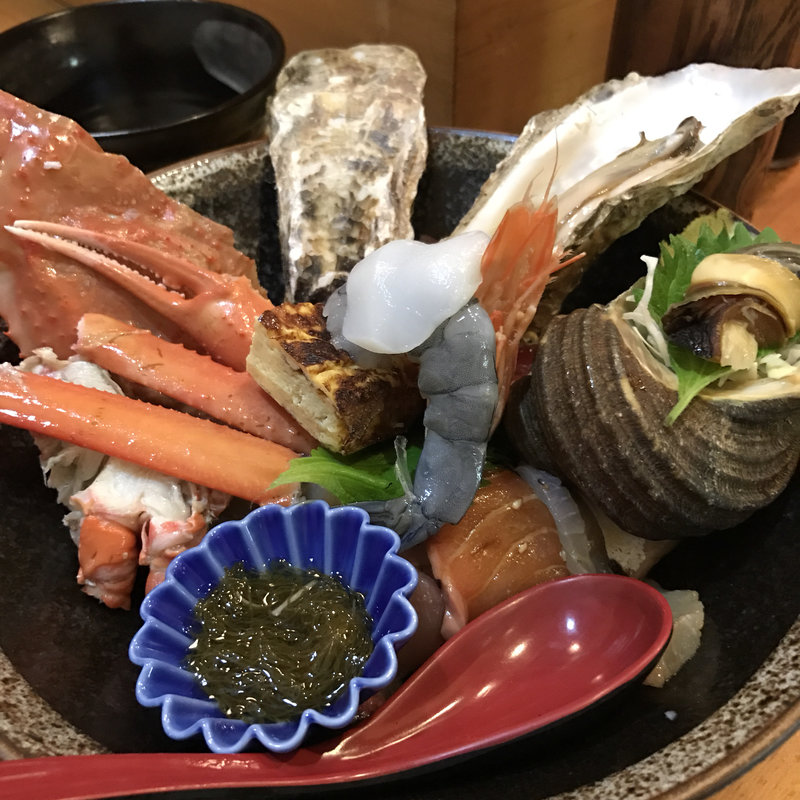 究極の海鮮丼(一寸法師)