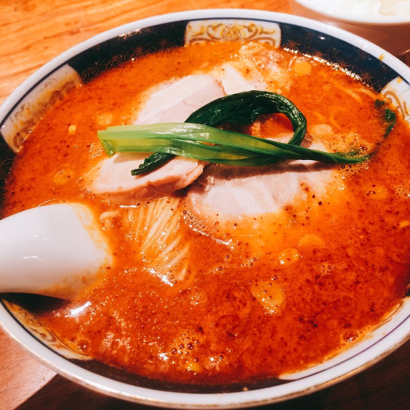 4．太肉担々麺  だあろうだんだんめん(はしご 本店)