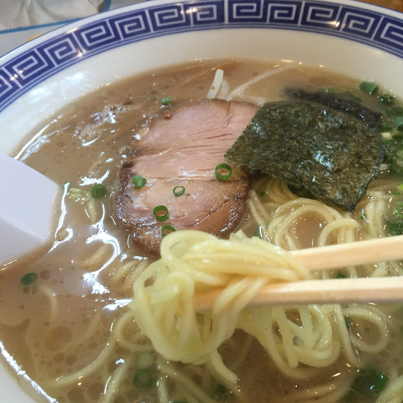豚骨ラーメン(なかじま)