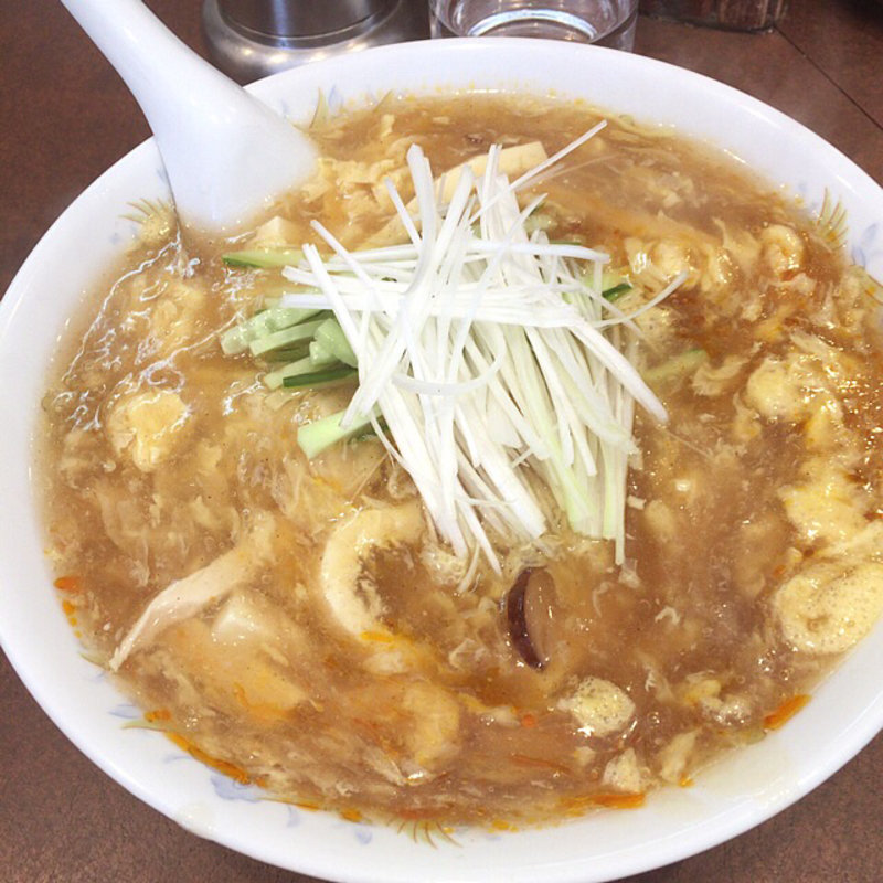 酸辣湯麺(鶏舎 （チイシャ）)