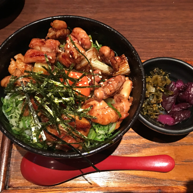 こだわりたまごの焼き鳥丼(炭火焼鳥鶏屋だもん 池田店)