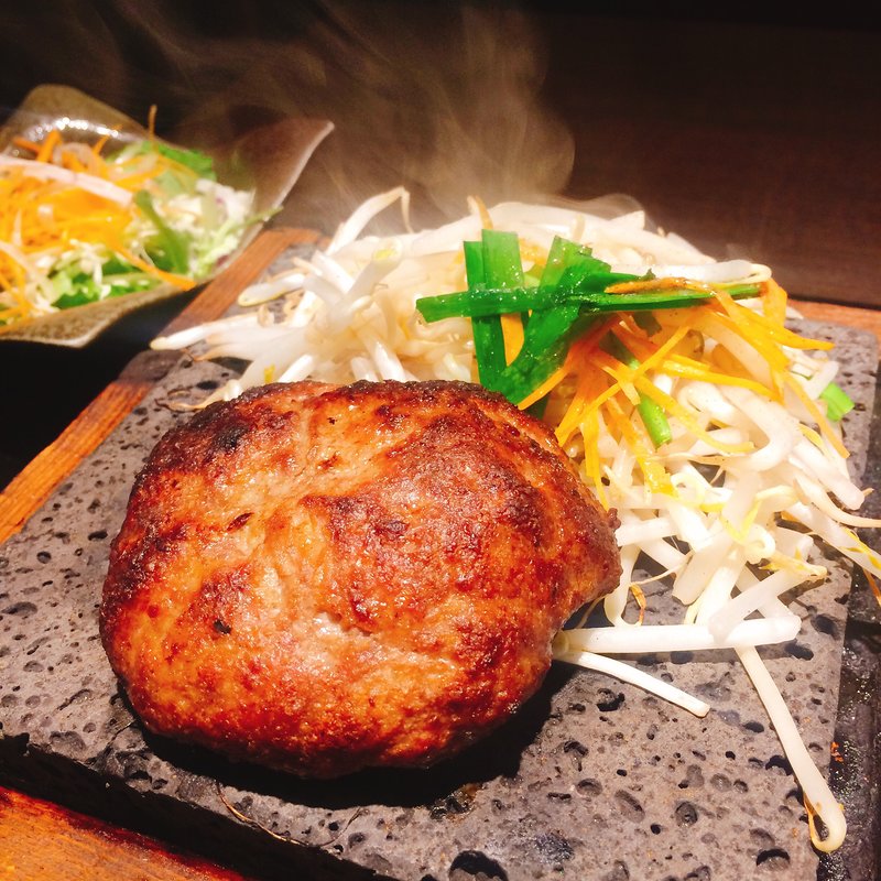 溶岩じゅーじゅー ハンバーグ定食(煙石 )