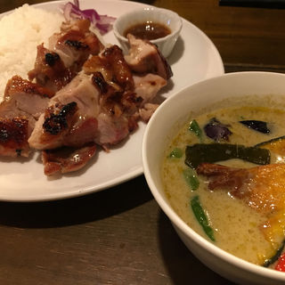 グリーンカレー&ガイヤーン(タイ料理コンロウ渋谷)