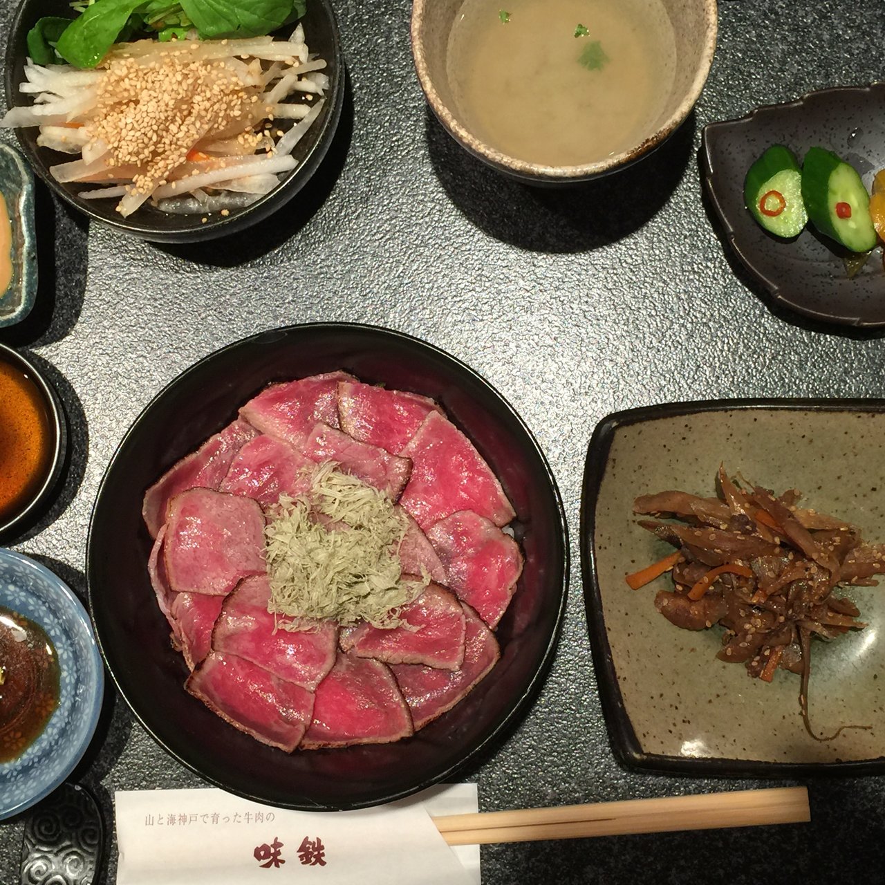 赤坂見附駅周辺で食べられる海鮮丼ランキング Sarah サラ