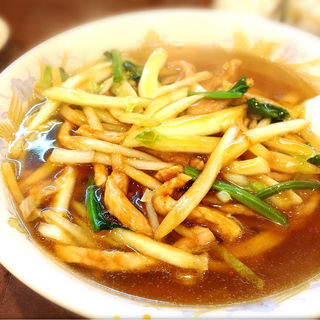 肉細切りソバ(鶏舎 （チイシャ）)