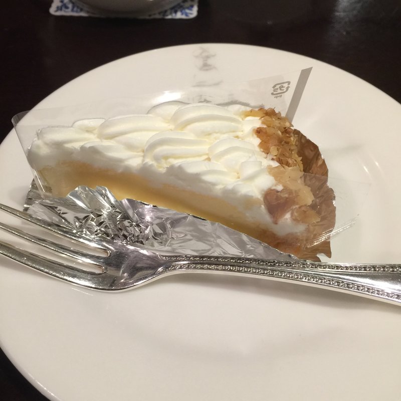 チーズレモンパイ(西洋菓子しろたえ 赤坂 )