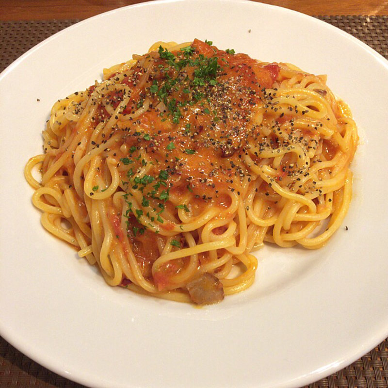 赤いカルボナーラ(パスタ アルバ)