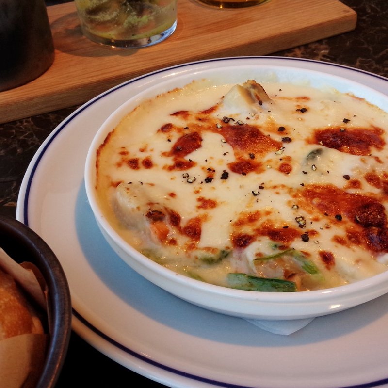 帆立貝とスピナッチのクリームグラタン(シロノシー)