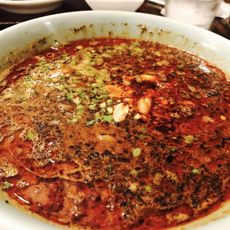 黒胡麻担々麺(ブルーリリー青百合飯荘 六本木ヒルズ )