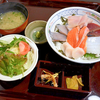 特選地魚の海鮮丼(ごはんや　醤 （ひしお）)
