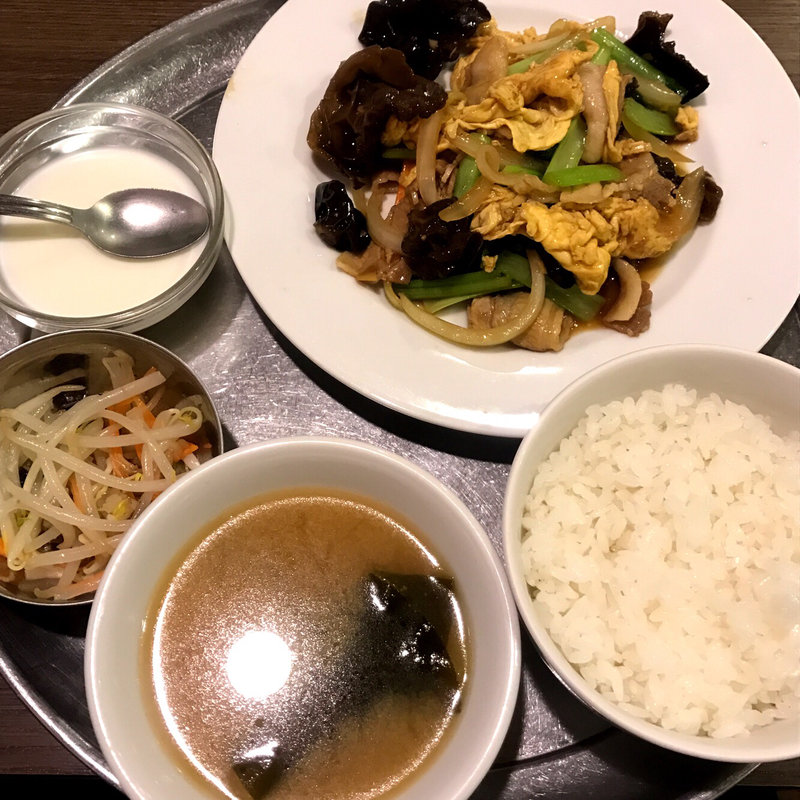 木耳と玉子豚肉炒めランチ(鑫隆楼)
