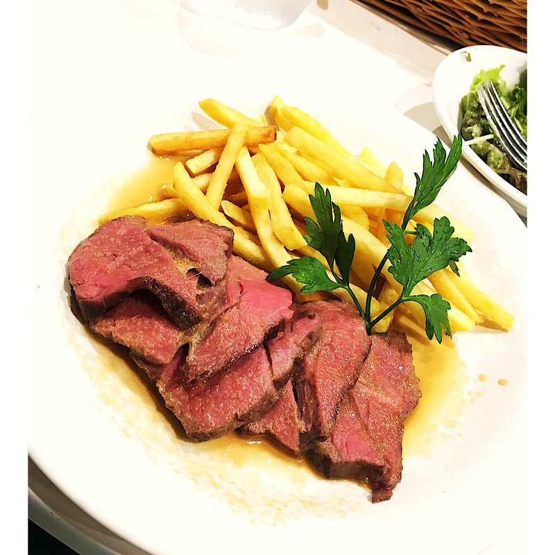 牛もも肉のグリルビーフプレート(メゾンカイザー 池袋サンシャイン店)