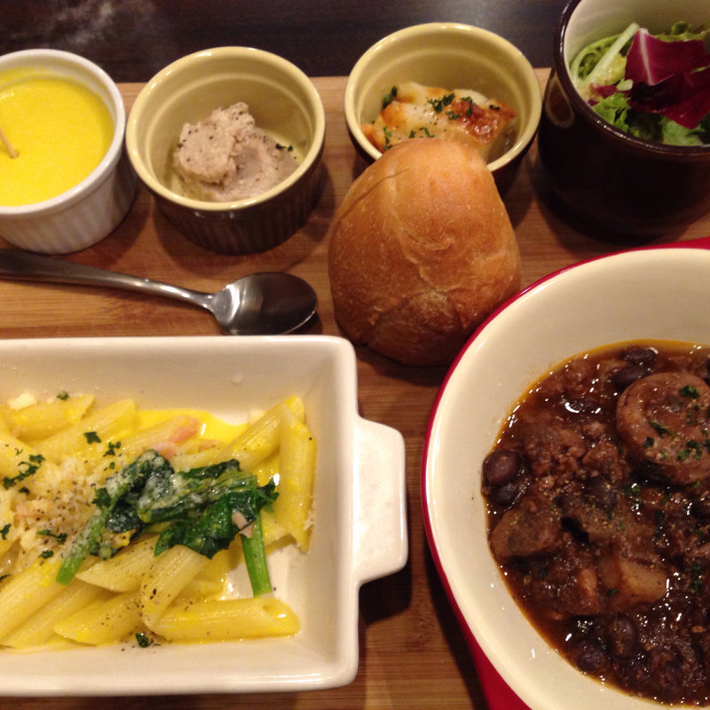 限定ワンプレート（Wサラダパン）(ミスターヨーロッパ)