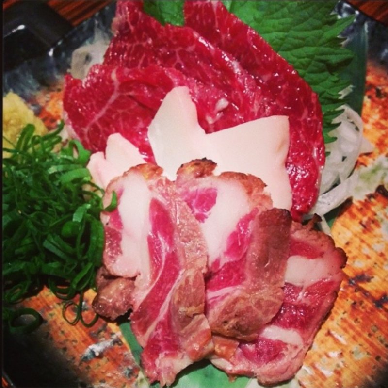 馬刺し三種盛り合わせ(はなぜん 赤坂店)