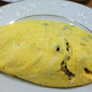 ビーフ・オムライス(ルー・ド・メール （Loup de mer）)