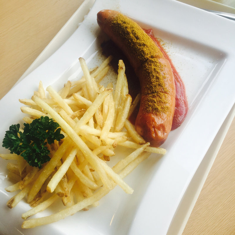 カリーヴルスト(レストラン まきば )