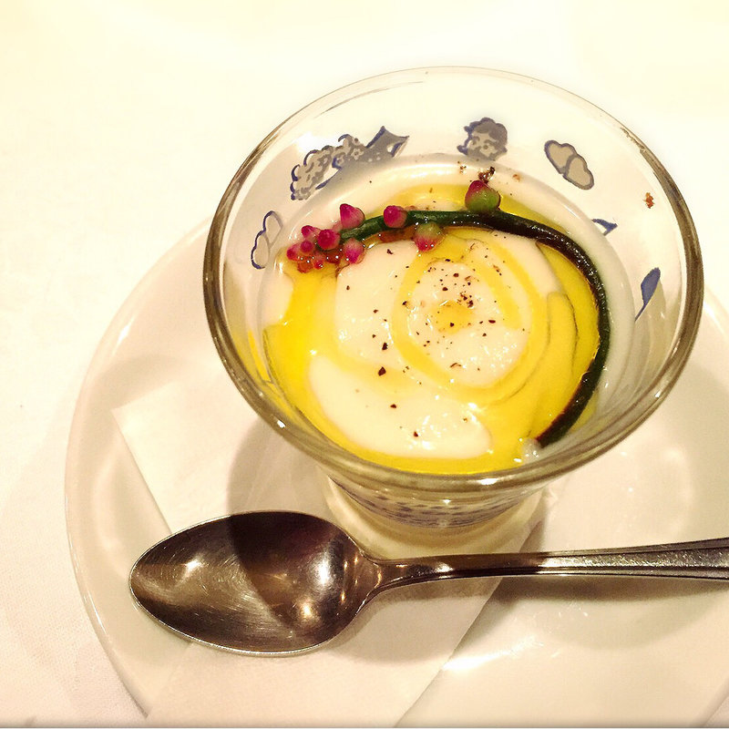 冷たいカリフラワーのスープ(オステリアナカムラ)