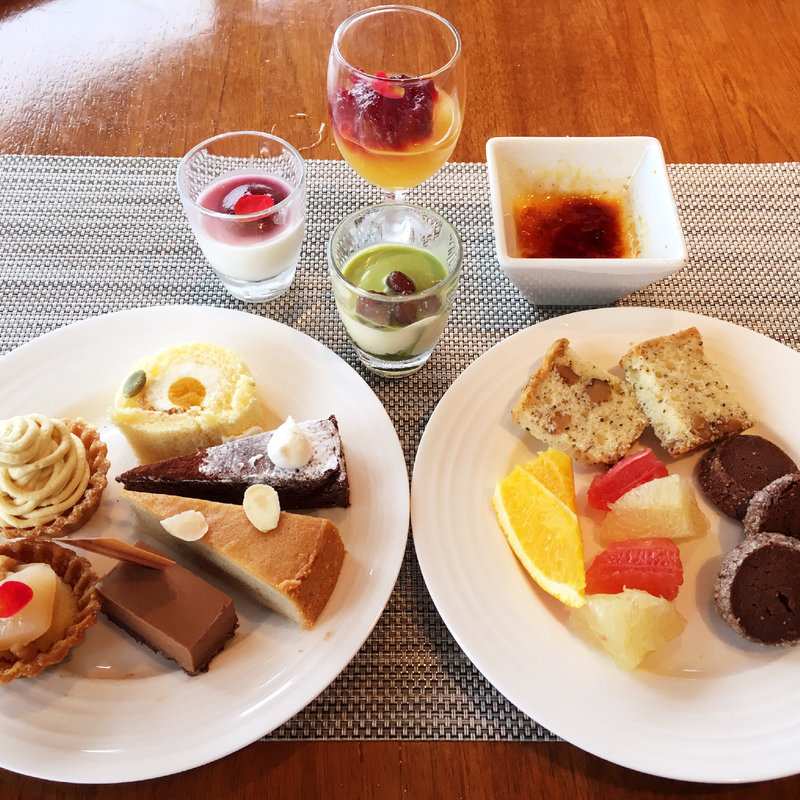 メインデッシュとこだわり素材ランチブッフェ(MAIN DINING CABANA(メインダイニング カバーナ))