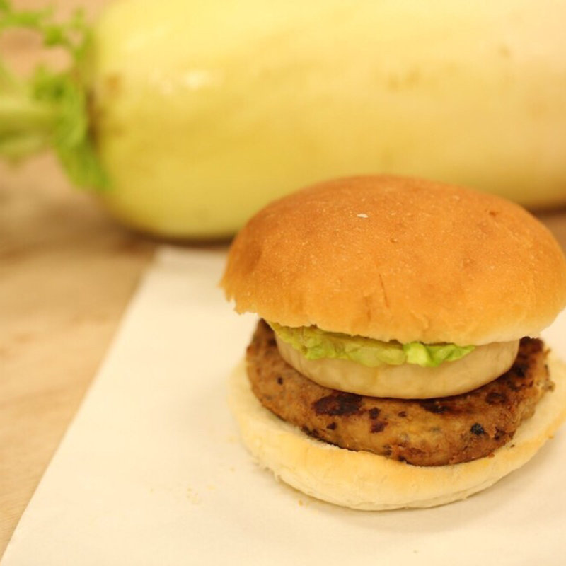 大山鶏ひたひた大根バーガー(大山黒ぼく農園)