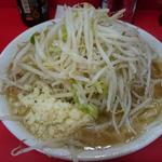 ラーメン 小 + ニンニク(ラーメン二郎 松戸駅前店 （らーめんじろう）)