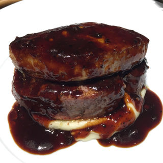 牛フィレ肉とフォアグラのロッシーニ(俺のフレンチ 梅田 )