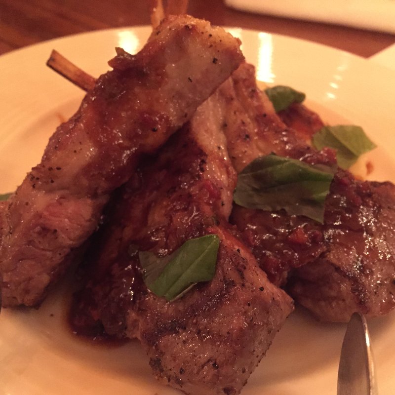 骨付き仔羊の香草パン粉焼き(2ps) ジャガ芋のグラタン添え(イル ポネンティーノ )