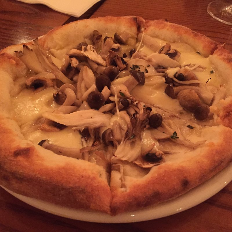 ピッツァ サルモーネ(イル ポネンティーノ )