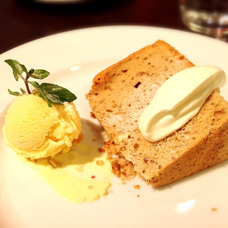 アールグレイのシフォンケーキ(ブラッセリー アデニア)