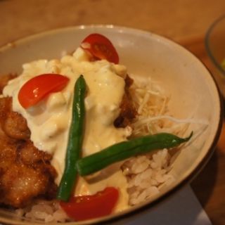 鶏の南蛮漬け丼(カフェ豆茶)