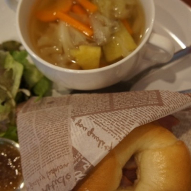 ベーグルサンド（日替わり）のランチ(elicafe by Cafe-inn)