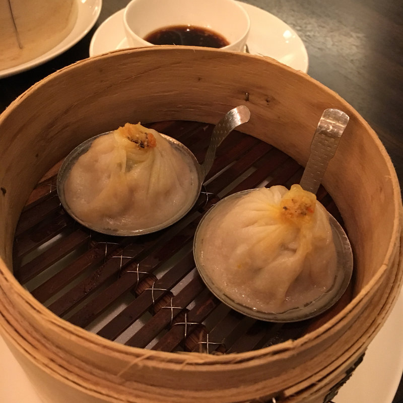 上海蟹味噌入り小籠包(彩龍)