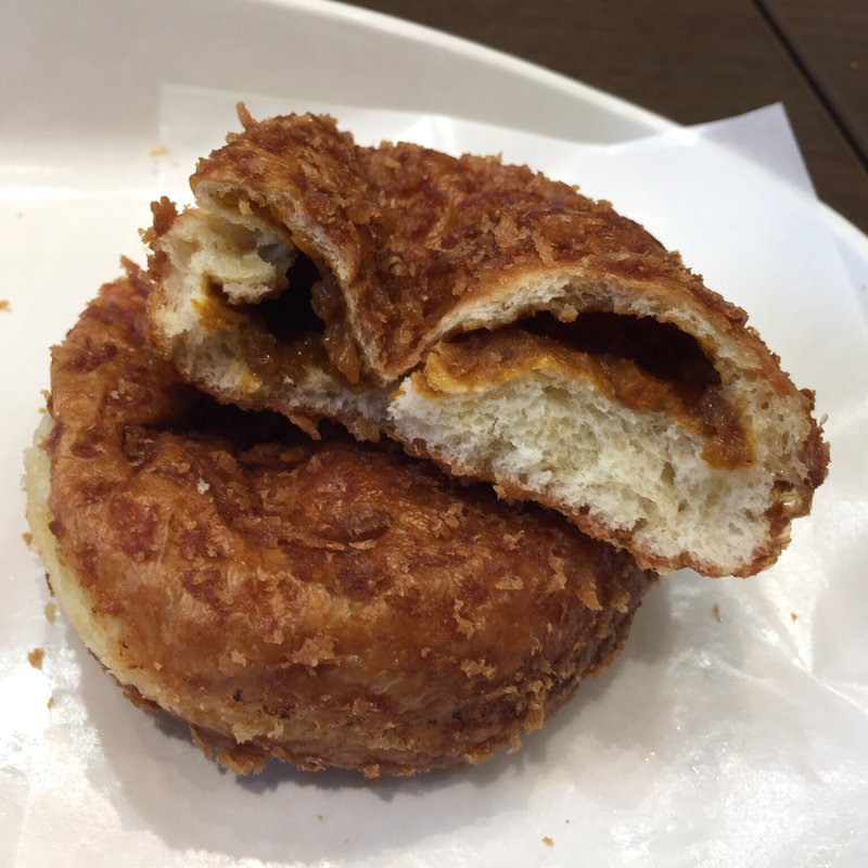 コクと旨みのカレーパン(foodium 武蔵小杉)