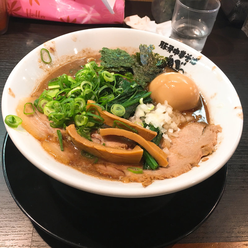 特性濃厚豚骨中華そば(玉子入り)(豚骨中華そば がんたれ)