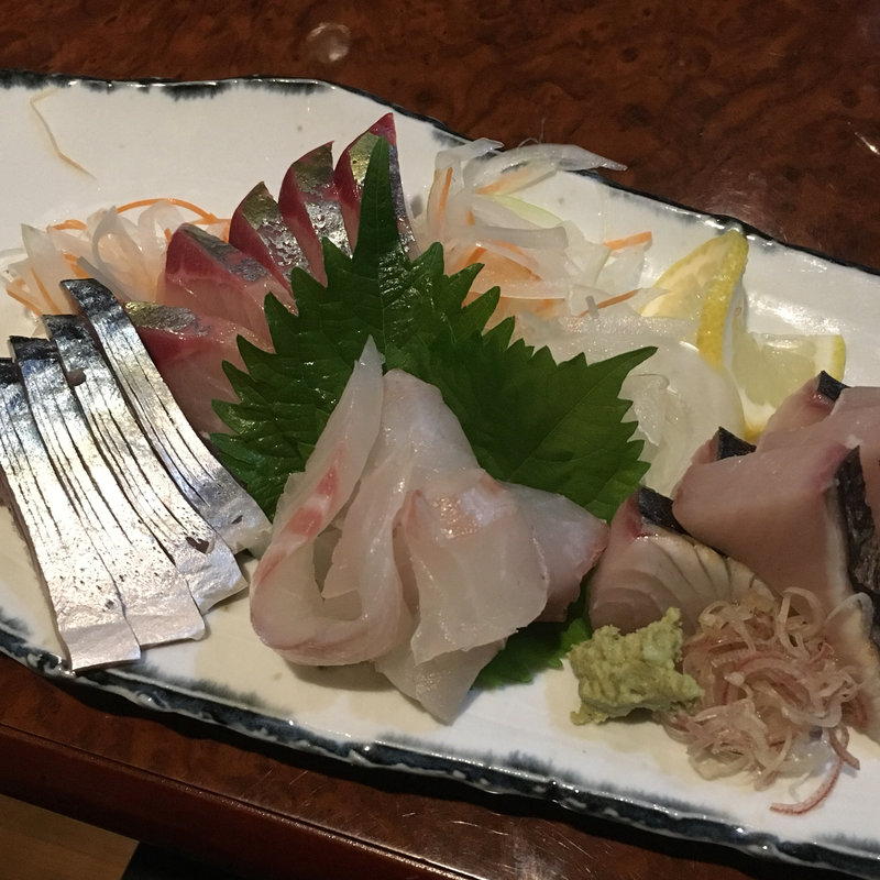 お造り盛り合わせ(酒場わたなべ)