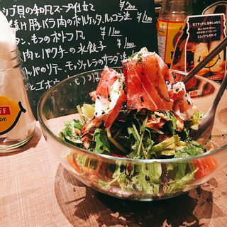 グリーンサラダ(キッチンリブス （Kitchen Ribs by Shun Tamura）)
