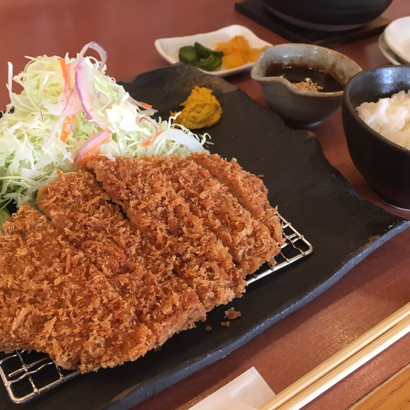 特選ロースかつ定食(とんかつ神楽坂さくら 川口店)