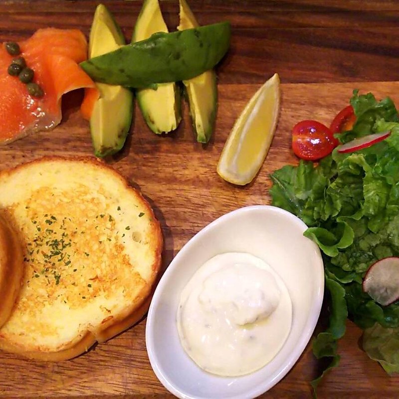 サーモン＆アボカド(フレンチトースト)(テラス　梅田茶屋町店)