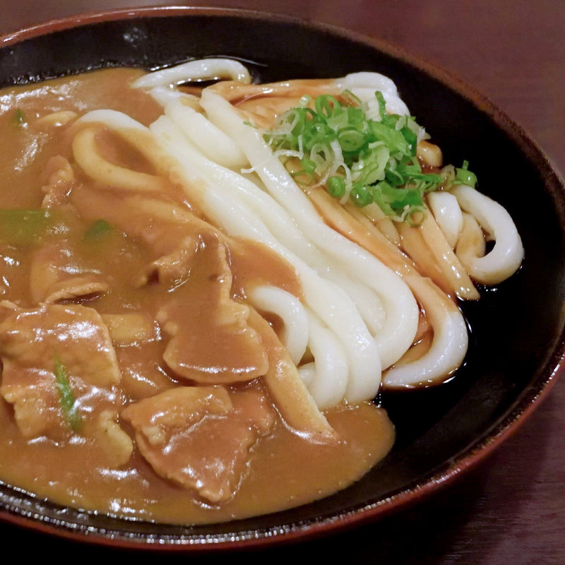 肉カレーうどん(岡田屋 （おかだや）)