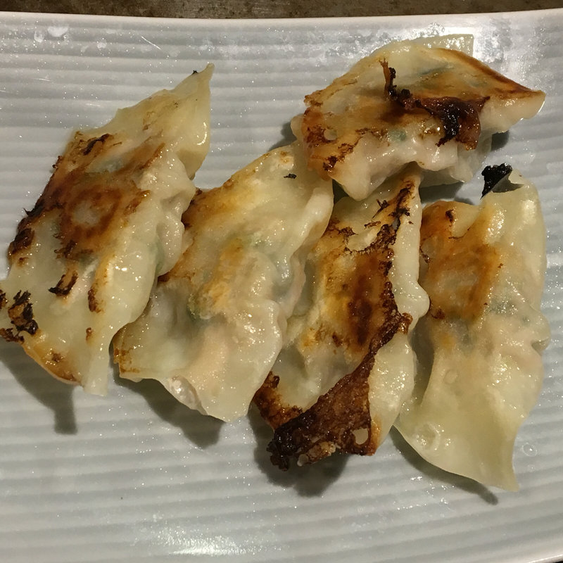 餃子 5個(ソラノイロ ARTISAN NOODLES)