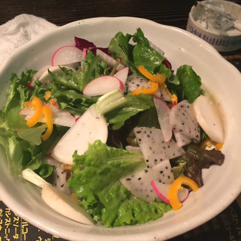 ☆季節の彩りサラダ (沖縄SECRET BASE 神田基地TOKYO)