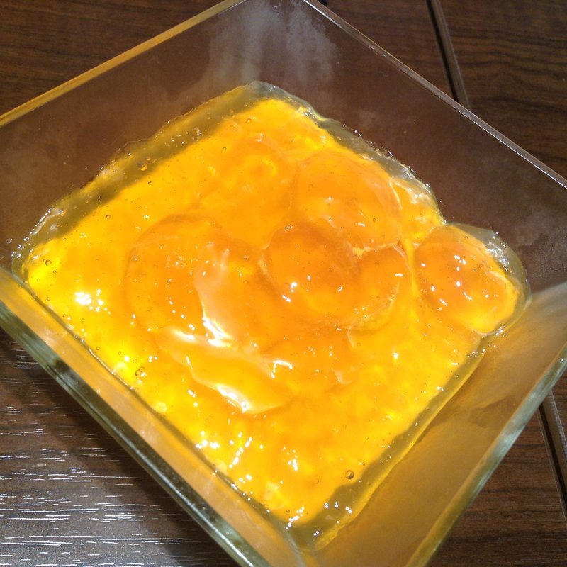 究極に滑らかなニンジンムース コンソメゼリー添え(俺のフレンチ 梅田 )