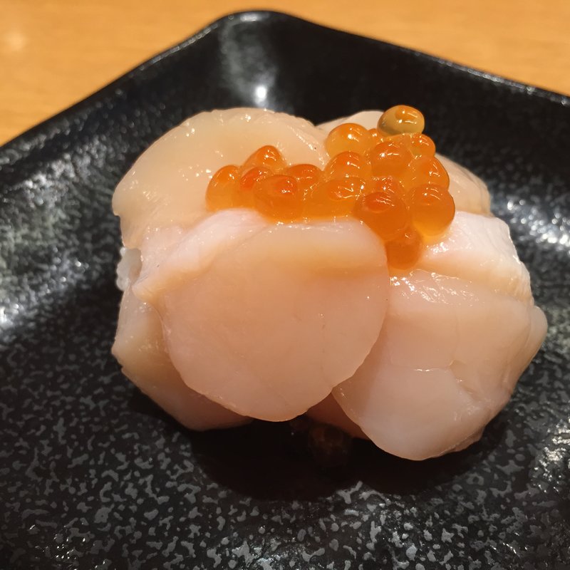 ほたて貝柱のてんこ盛り(スシロー 博多駅南店)