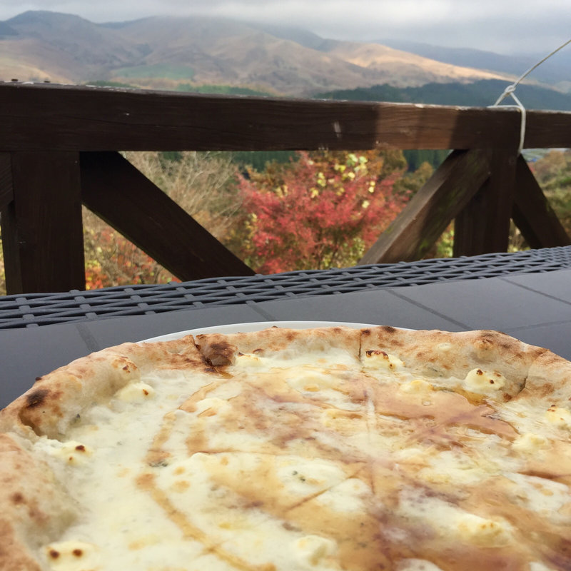 クアトロフォルマッジ(ピッツェリア トレパッソ （Pizzeria Tre PASSO）)