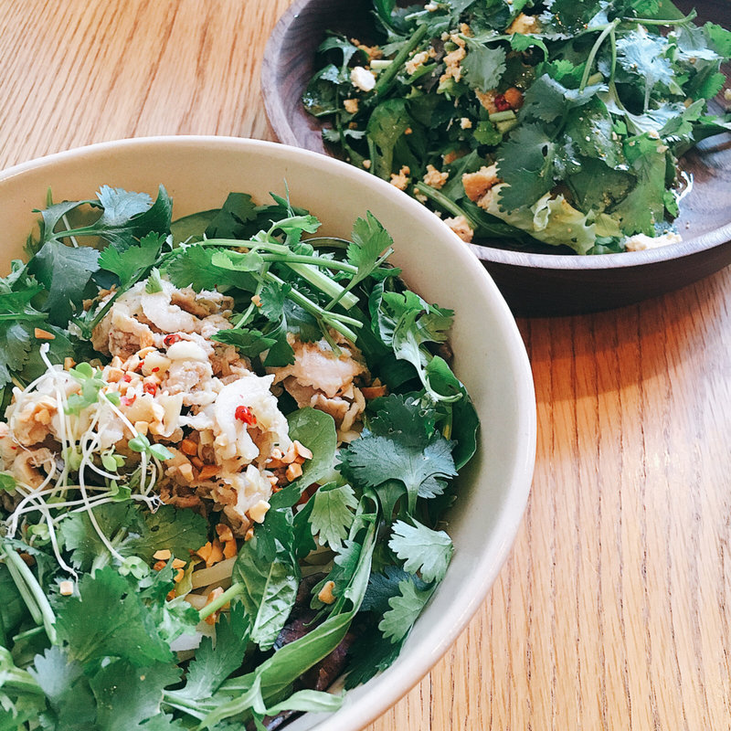 豚肉のブン(太麺)とパクチーサラダ(Pho 321 Noodle bar)
