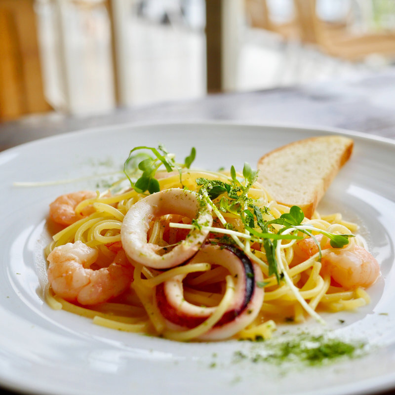 小エビとスルメイカの明太子生スパゲティ(ブルーウォーター （THE BLUE WATER）)