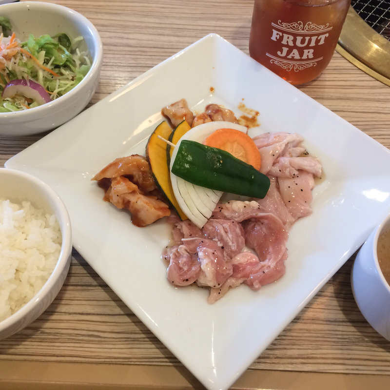 ホルモンランチ(うしすけ 台場店)