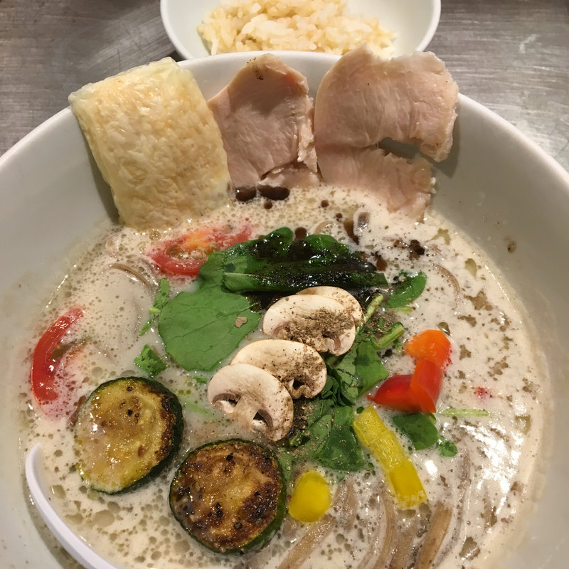 ソラのキノコベジ白湯麺(ソラノイロ ARTISAN NOODLES)