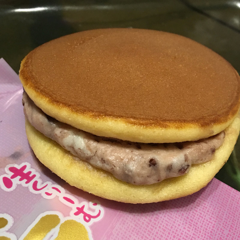 生クリームどら焼き(丸万)